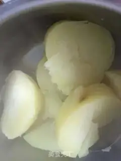 Make Cheese mashed potatoes step 0