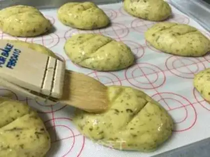 Make Olive gravy snack step 9