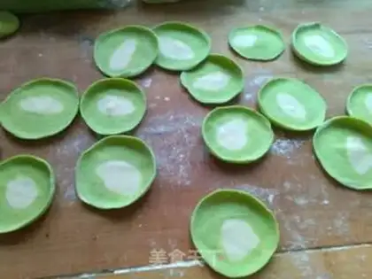 Make Scrambled eggs, pickles step 4