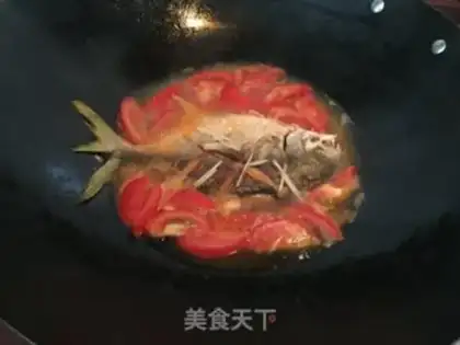 Make Tomato goldfish step 5