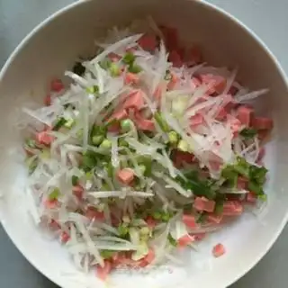 Make radish ham omelet step 2