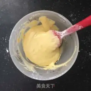 Make Little yolk cookies step 3