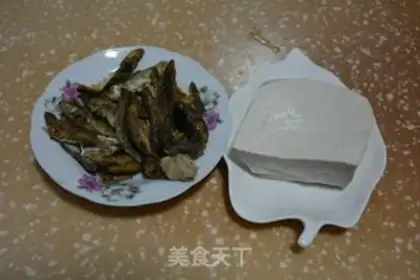 Make Soy sauce fish dry-fire. Tofu step 0
