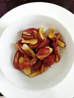 Make The silver spoon of red dates step 0