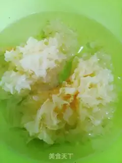 Make The silver spoon of red dates step 1