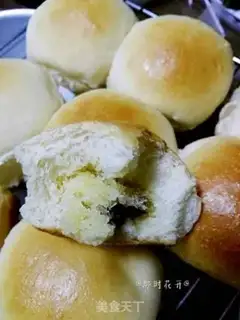 Make Coconut bean bread step 9