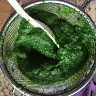 Make Spinach, eight inches of casserole cake step 1