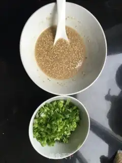 Make The pasta tore the onions step 1