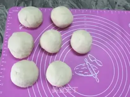 Make The pasta tore the onions step 3