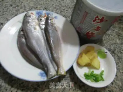 Make Salsa sauce, yellowfish step 0