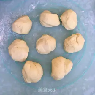 Make Coconut buns step 4