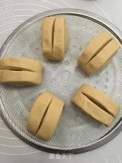 Make A red sugar bun step 6