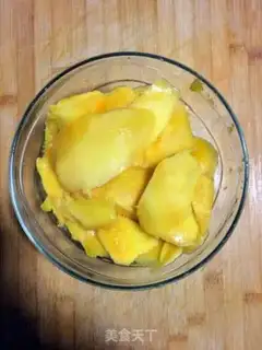 Make Mango cheese mousse cake step 0
