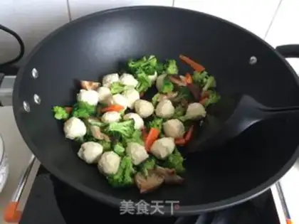 Make Chickenballs in black pepper step 8