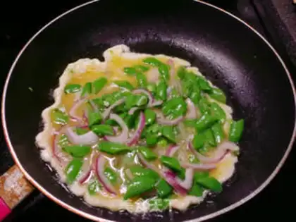 Make Sweet bean fried eggs step 2