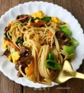 Make Beef noodles step 19