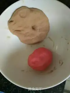 Make Little yellow man