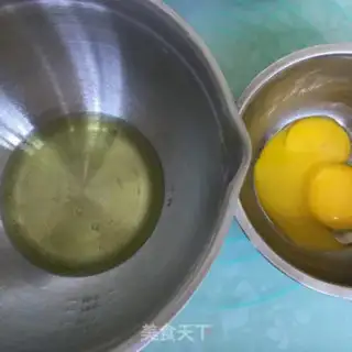 Make Coconut chimes step 1