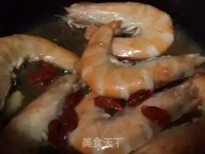 Make Leach shrimp noodles step 5