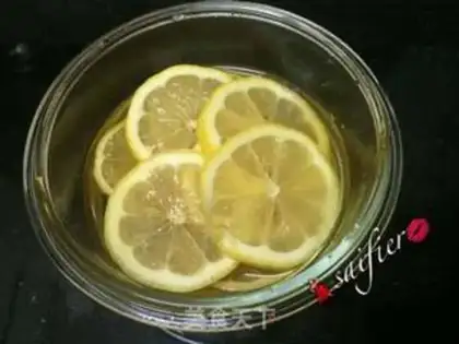 Make Honey lemon tea step 2