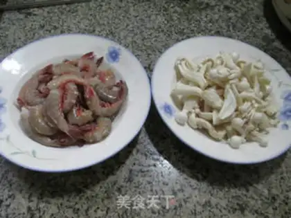 Make White mushroom fried shrimp step 0