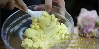 Make Coconut ball production step step 8