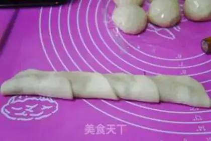 Make Rose bread step 6