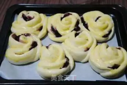 Make Rose bread step 10