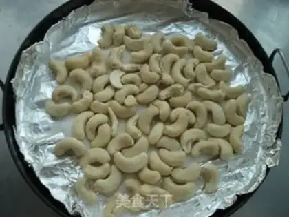Make Salted cashew nuts step 1