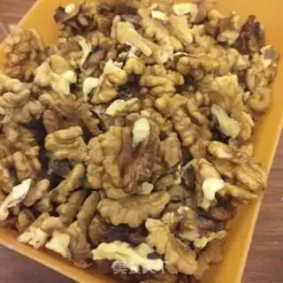 Make Red sugar pecan powder step 1