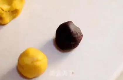Make Chocolate-flavored peach pie step 8