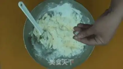 Make Hulk cookies step 3