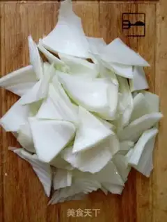 Make Soy sauce and cabbage step 1