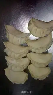 Make Pretzels, fried fish step 0