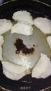 Make Pretzels, fried fish step 1