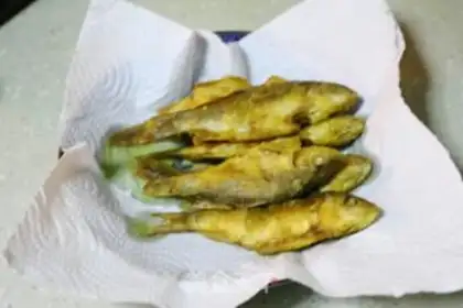 Make Pretzels, fried fish step 5