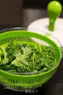 Make A raisin of blue leaves step 5