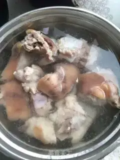 Make Soybean pig hoof step 1