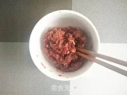 Make Meat and roasted quail eggs step 0