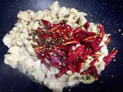 Make Spicy chicken crumbs step 6
