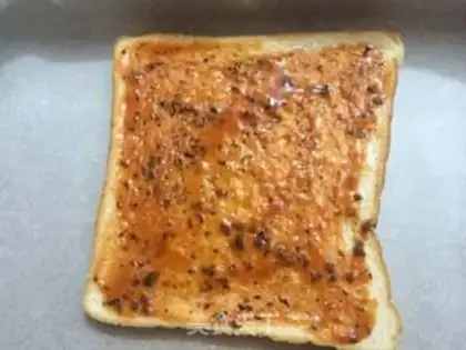 Make Easy toast step 2