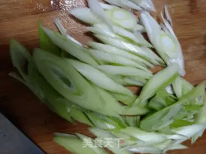 Make Burning fish onions step 0