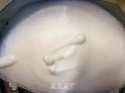 Make Gradual cream naked cake step 3