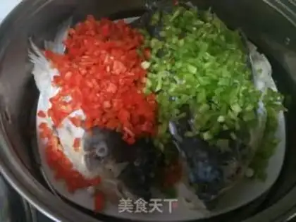 Make Double-coloured pepperfish head step 6