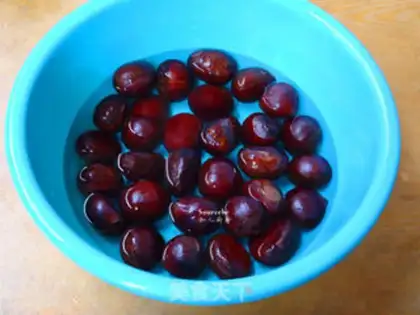 Make Salt roast chestnuts step 1