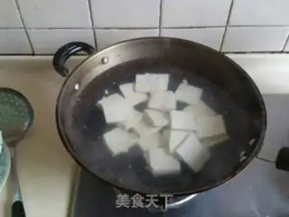 Make Hot cabbage hotpot step 1