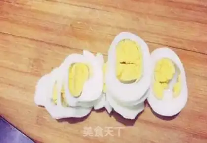 Make Garlic egg sauce step 3