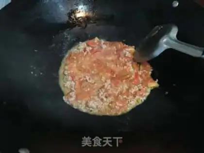 Make Tomato egg gravy step 3