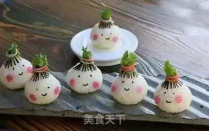 Make The shy, cute little rice group step 5