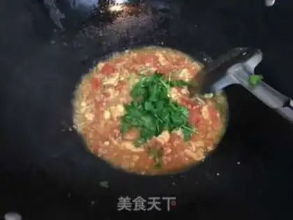 Make Tomato egg gravy step 7